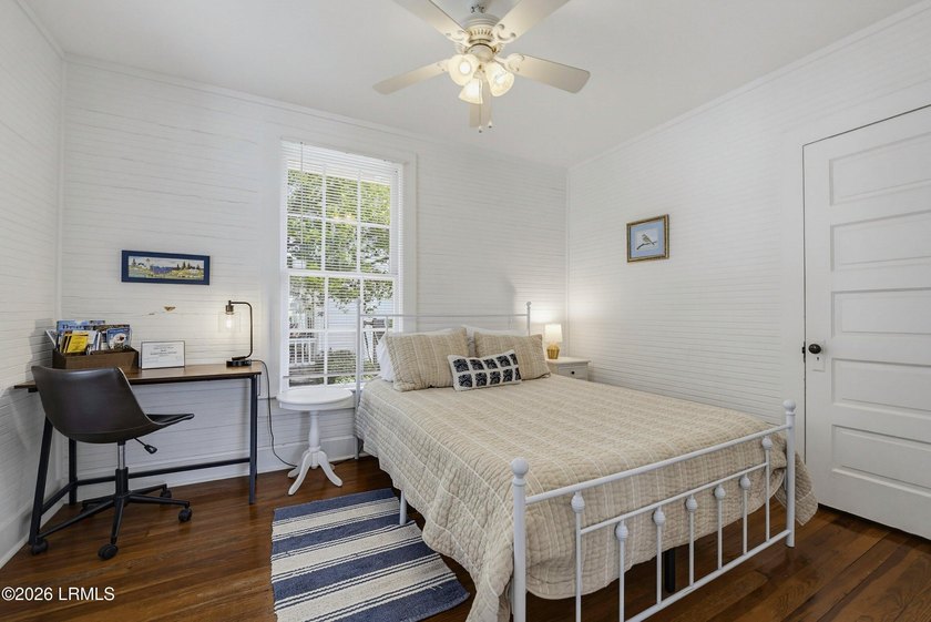 SHORT TERM RENTAL IN PORT ROYAL! Turnkey investment with a - photo 22