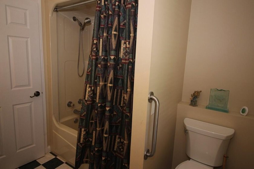 Tucked away in a quiet, private setting, this move-in-ready home - photo 22