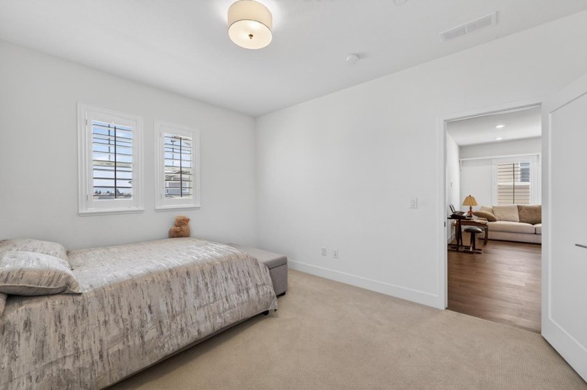 Welcome to this 6-year-old home with a thoughtfully designed - photo 26