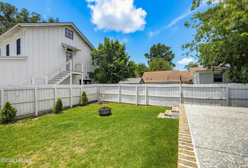 SHORT TERM RENTAL IN PORT ROYAL! Turnkey investment with a - photo 29