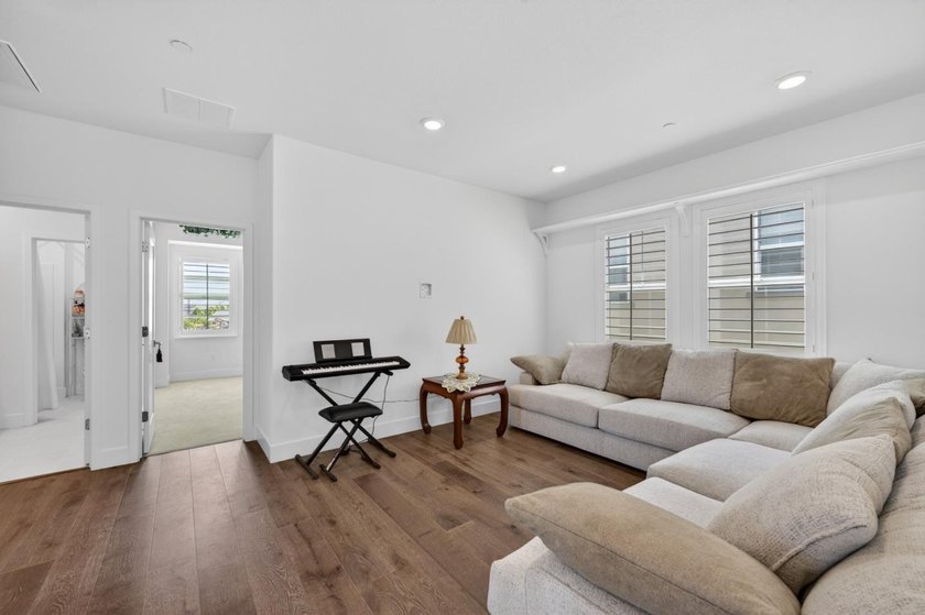 Welcome to this 6-year-old home with a thoughtfully designed - photo 30