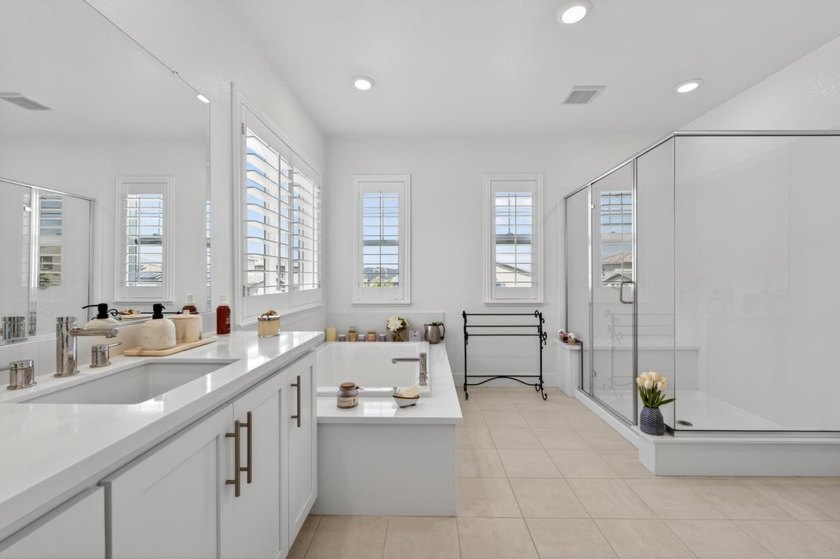 Welcome to this 6-year-old home with a thoughtfully designed - photo 36