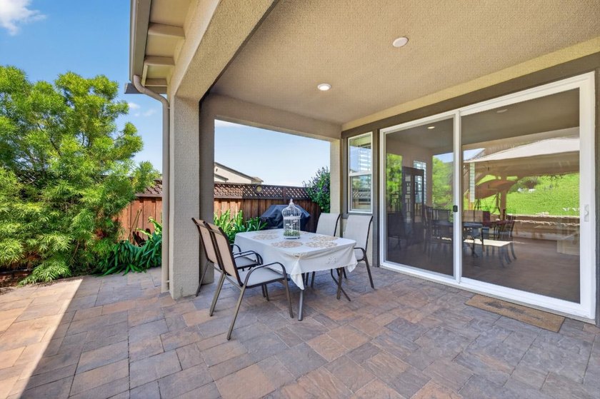 Welcome to this 6-year-old home with a thoughtfully designed - photo 43