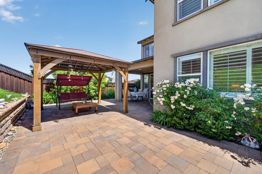 Welcome to this 6-year-old home with a thoughtfully designed - photo 47
