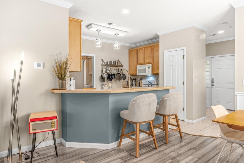 Today is the day to finally get the easy living condo with large - photo 12