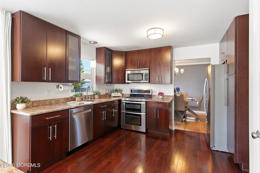 Welcome this beautifully maintained 4-bed, 2.5-bath Colonial w/ - photo 16
