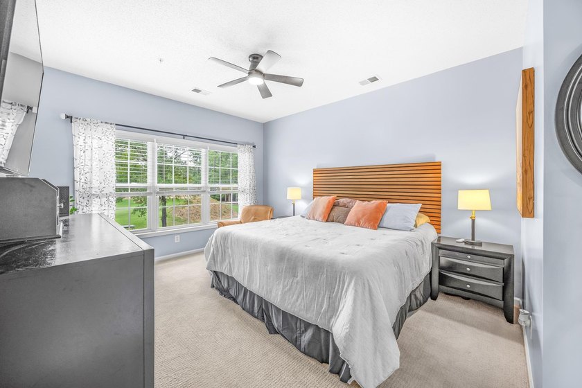 Today is the day to finally get the easy living condo with large - photo 19