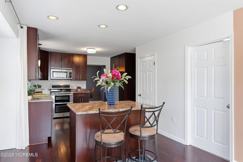 Welcome this beautifully maintained 4-bed, 2.5-bath Colonial w/ - photo 19