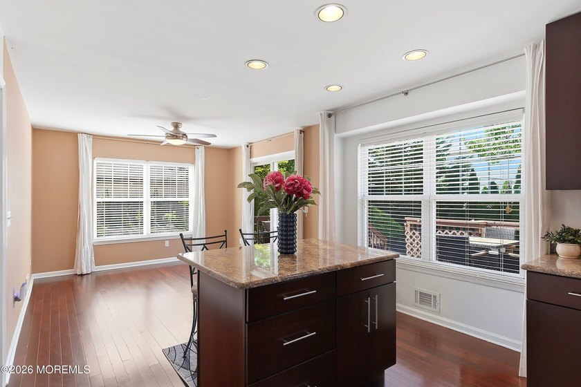 Welcome this beautifully maintained 4-bed, 2.5-bath Colonial w/ - photo 21