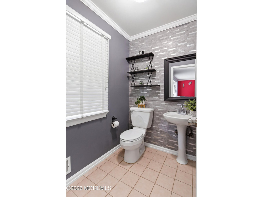 Welcome this beautifully maintained 4-bed, 2.5-bath Colonial w/ - photo 22