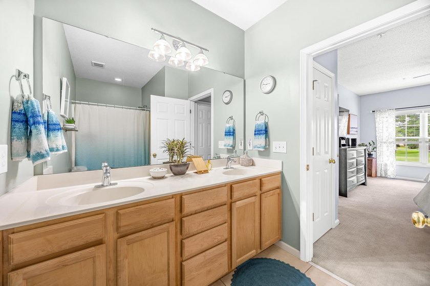 Today is the day to finally get the easy living condo with large - photo 25