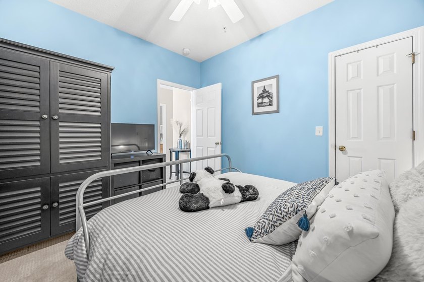 Today is the day to finally get the easy living condo with large - photo 30