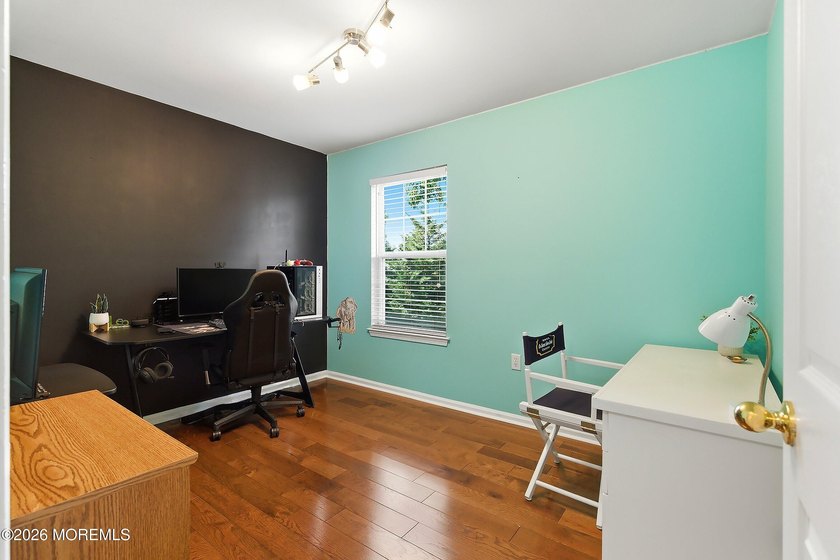 Welcome this beautifully maintained 4-bed, 2.5-bath Colonial w/ - photo 32