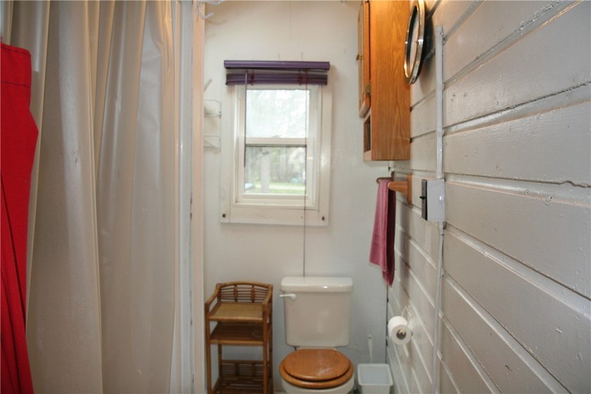 Welcome to *Island Treasure*, a charming historic cottage - photo 21