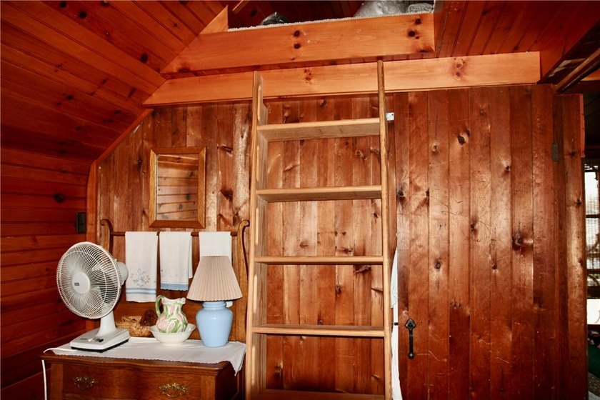 Welcome to *Island Treasure*, a charming historic cottage - photo 31