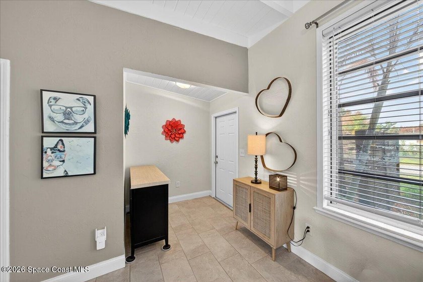 This charming mid-century, 3-bedroom home sits proudly on a - photo 6