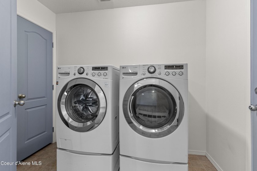 One-owner and thoughtfully designed for easy single-level living - photo 22