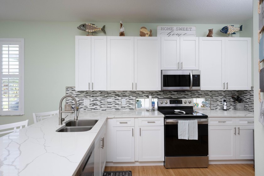 A gorgeous, well-maintained home nestled in the Isle of San - photo 22