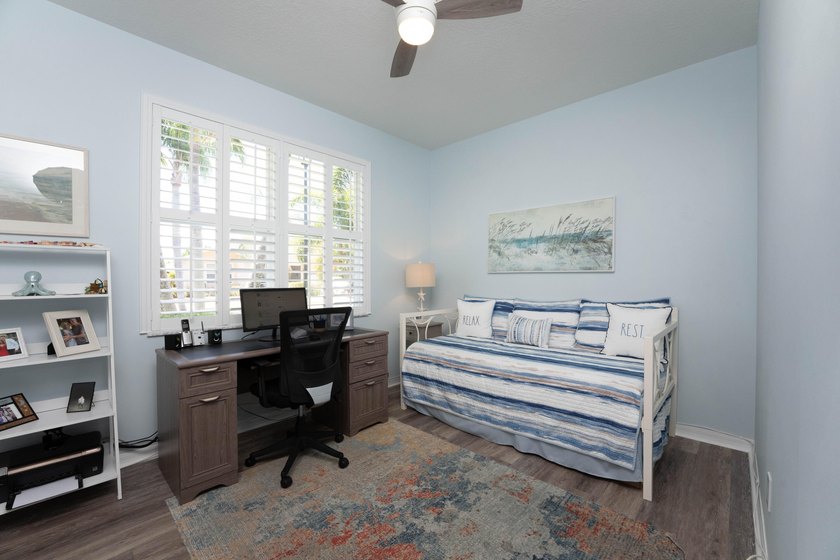 A gorgeous, well-maintained home nestled in the Isle of San - photo 30