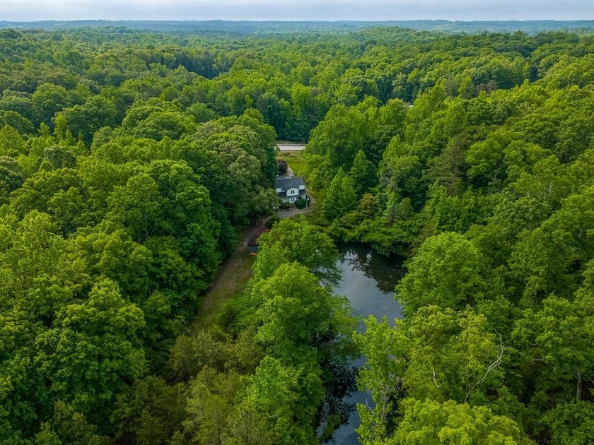 Enjoy country living with a combination of charm and privacy on - photo 11