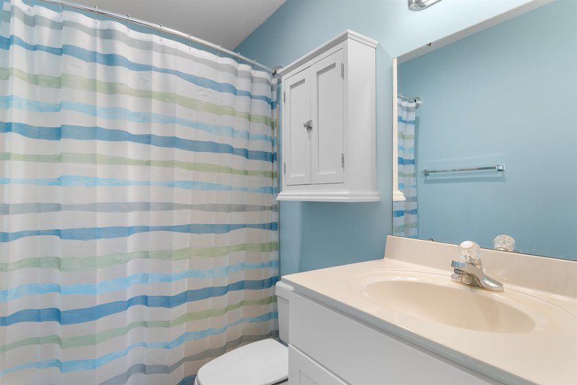 Wake up to beautiful marina views from this partially furnished - photo 22