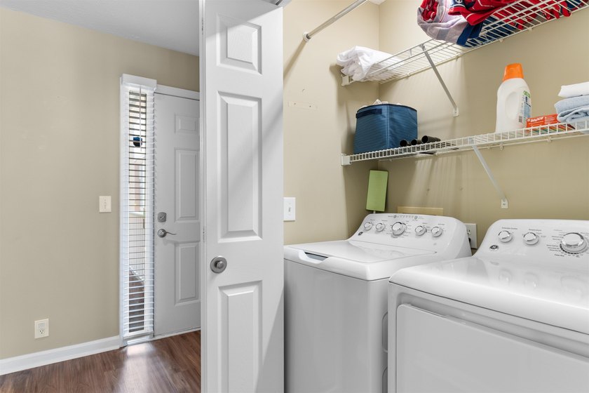 Wake up to beautiful marina views from this partially furnished - photo 23