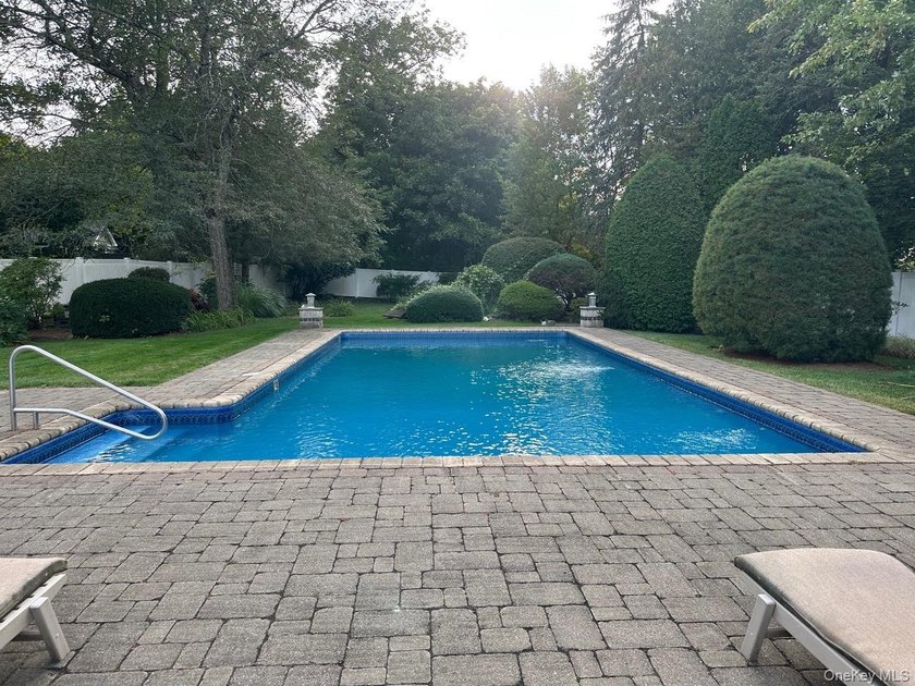 Tucked away at the end of a peaceful cul-de-sac, 6 Lilac Place - photo 46