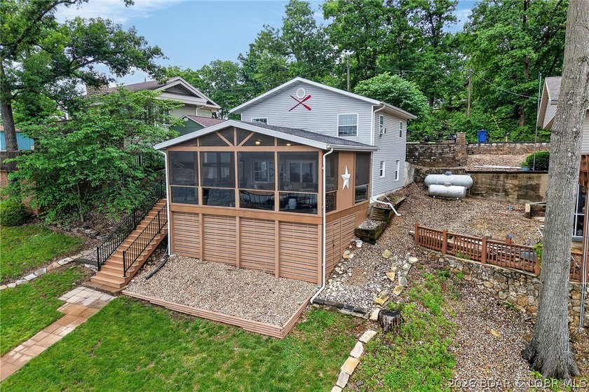 If you've been looking for that true turnkey lake house where - photo 31