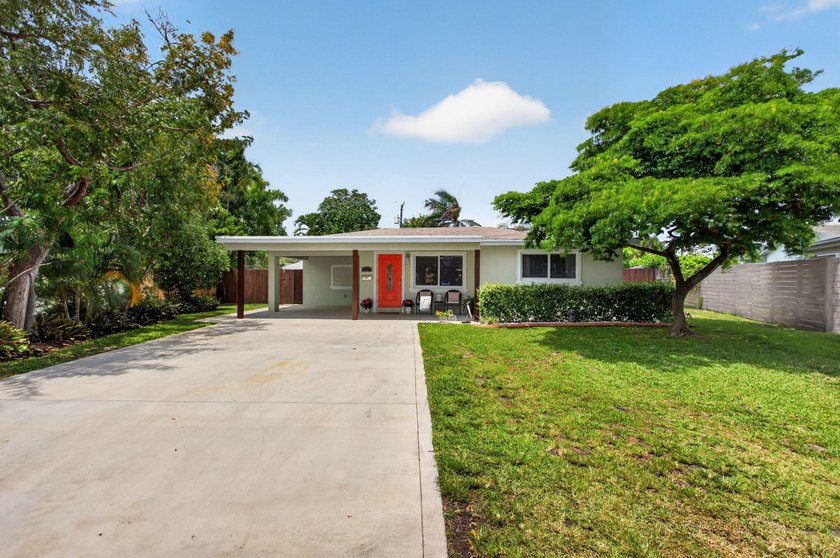 Clean, elegant, and meticulously maintained with a NEW ROOF - photo 42