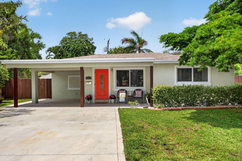 Clean, elegant, and meticulously maintained with a NEW ROOF - photo 43