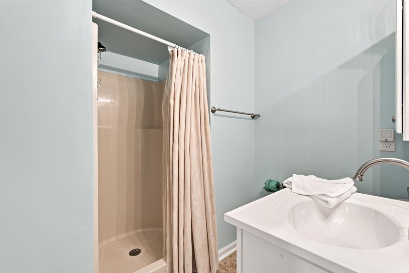 Welcome to your coastal retreat and/or fantastic investment - photo 12