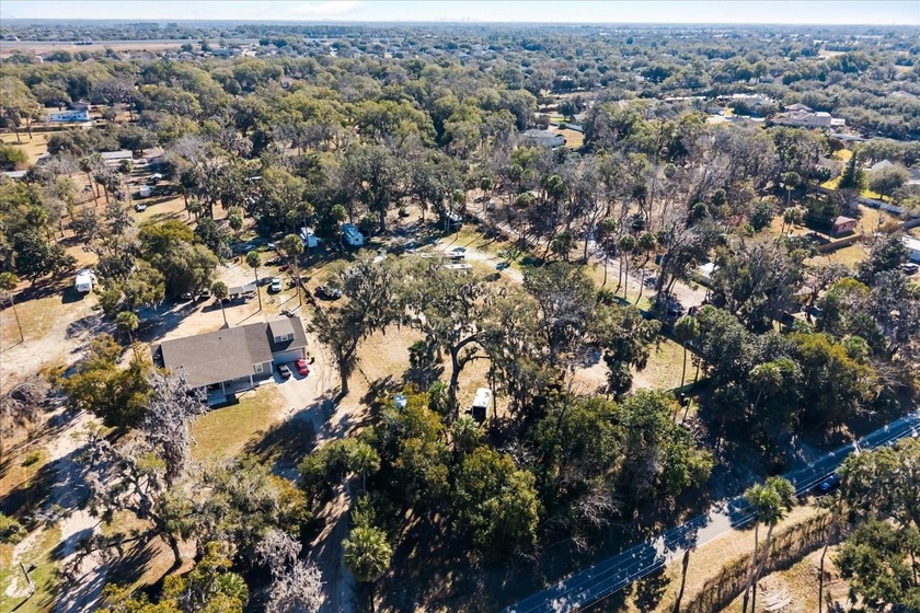 Welcome to your own piece of paradise across from Lake Apopka - photo 10