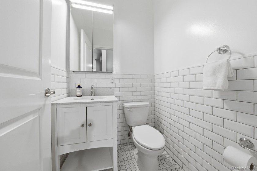 A newly gut-renovated boutique condominium offering - photo 7