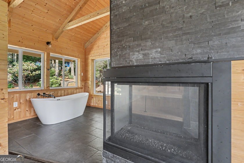 Stunning Mountain Retreat with Panoramic Views &amp; Spacious - photo 25