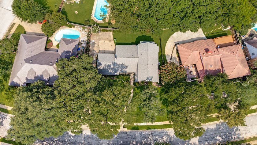 Located in the established Enchanted Lake Estates perimeter - photo 25