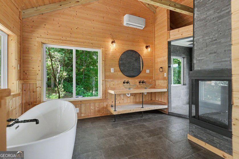 Stunning Mountain Retreat with Panoramic Views &amp; Spacious - photo 26