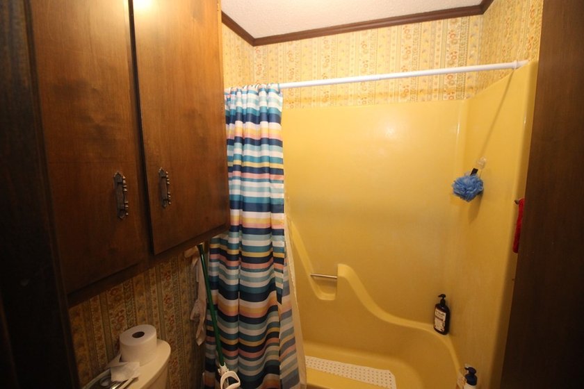 Private location. Nice home that needs some love. Over 47 acres - photo 32