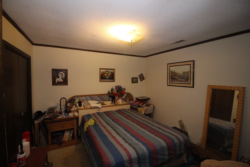 Private location. Nice home that needs some love. Over 47 acres - photo 33