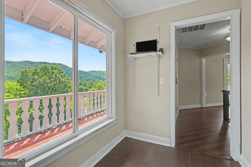 Stunning Mountain Retreat with Panoramic Views &amp; Spacious - photo 39