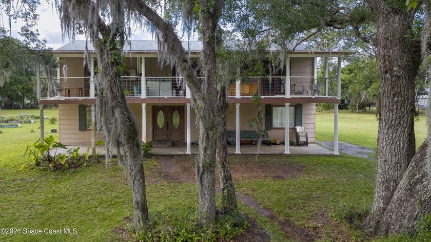 Discover the perfect blend of space, privacy, and opportunity - photo 3