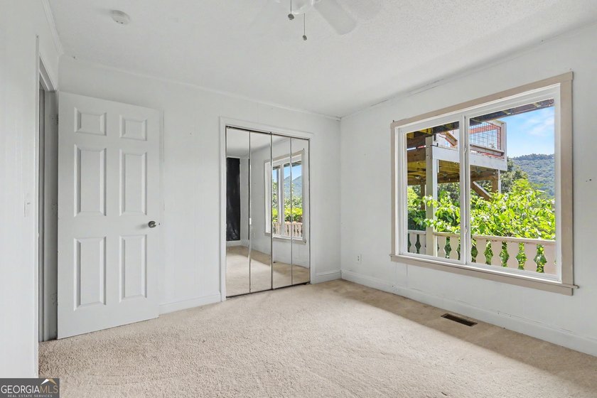Stunning Mountain Retreat with Panoramic Views &amp; Spacious - photo 47