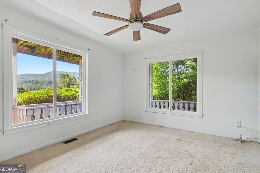 Stunning Mountain Retreat with Panoramic Views &amp; Spacious - photo 48