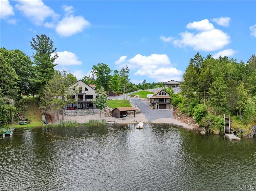 Welcome to your private Payne Lake compound - a rare waterfront - photo 2