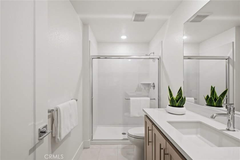 New Price Adjustment - Exceptional Value for this Model. One of - photo 18
