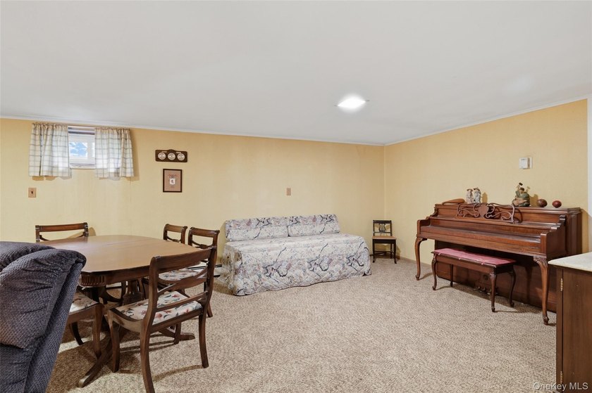 Welcome to this charming 3 Bedroom Ranch nestled in the heart of - photo 22
