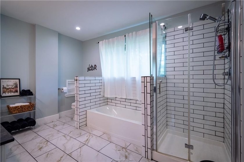 Distinctive architecture, extensive updates, and inviting - photo 27