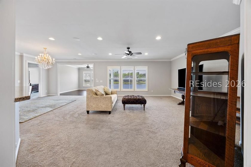 Rare single-story ranch home with FULL lagoon frontage on an 11 - photo 19