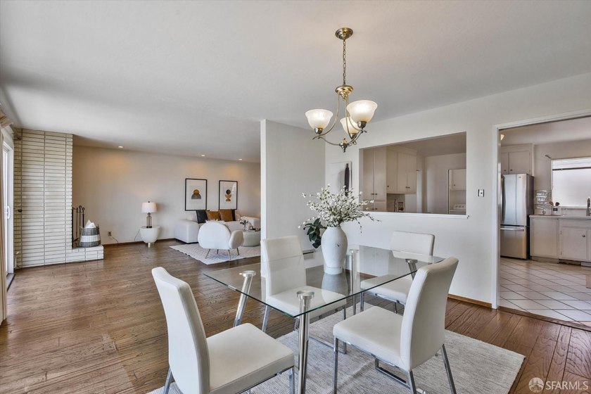 Outstanding 3-unit view building. Top unit penthouse features - photo 13
