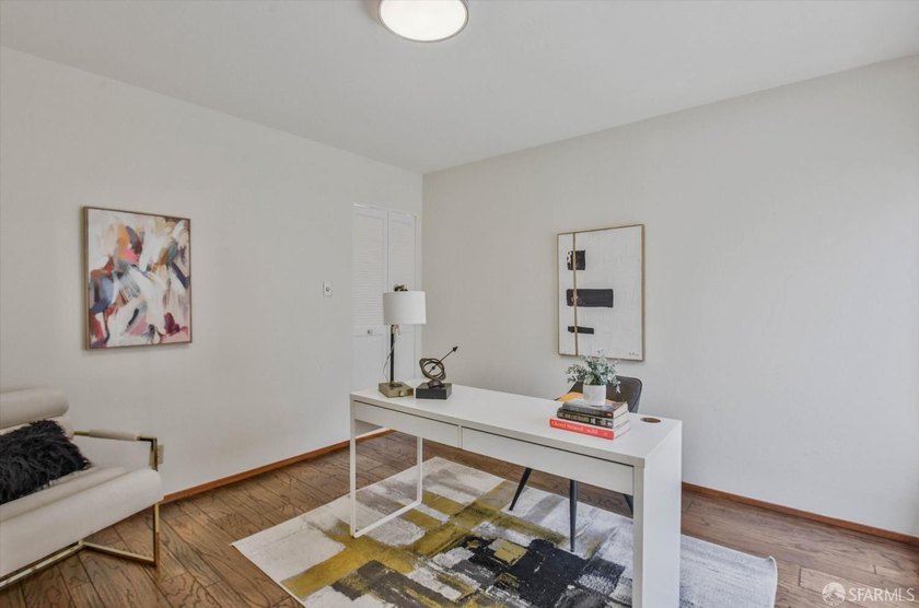 Outstanding 3-unit view building. Top unit penthouse features - photo 19