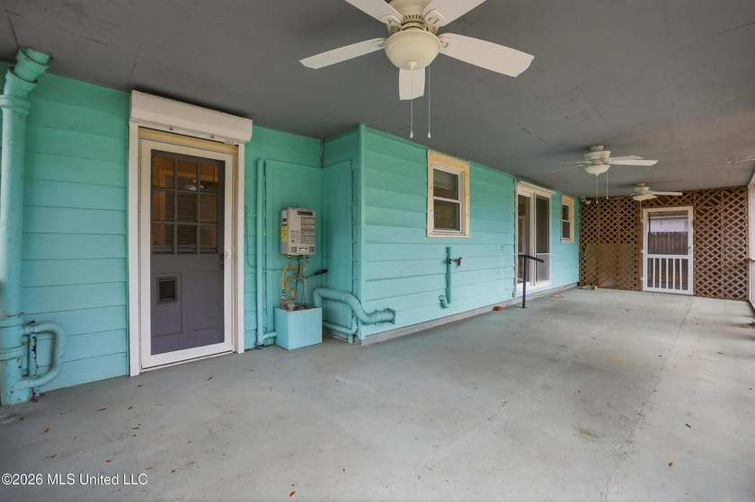 Charming and well-maintained, this 2-bedroom, 2-bath home in - photo 31